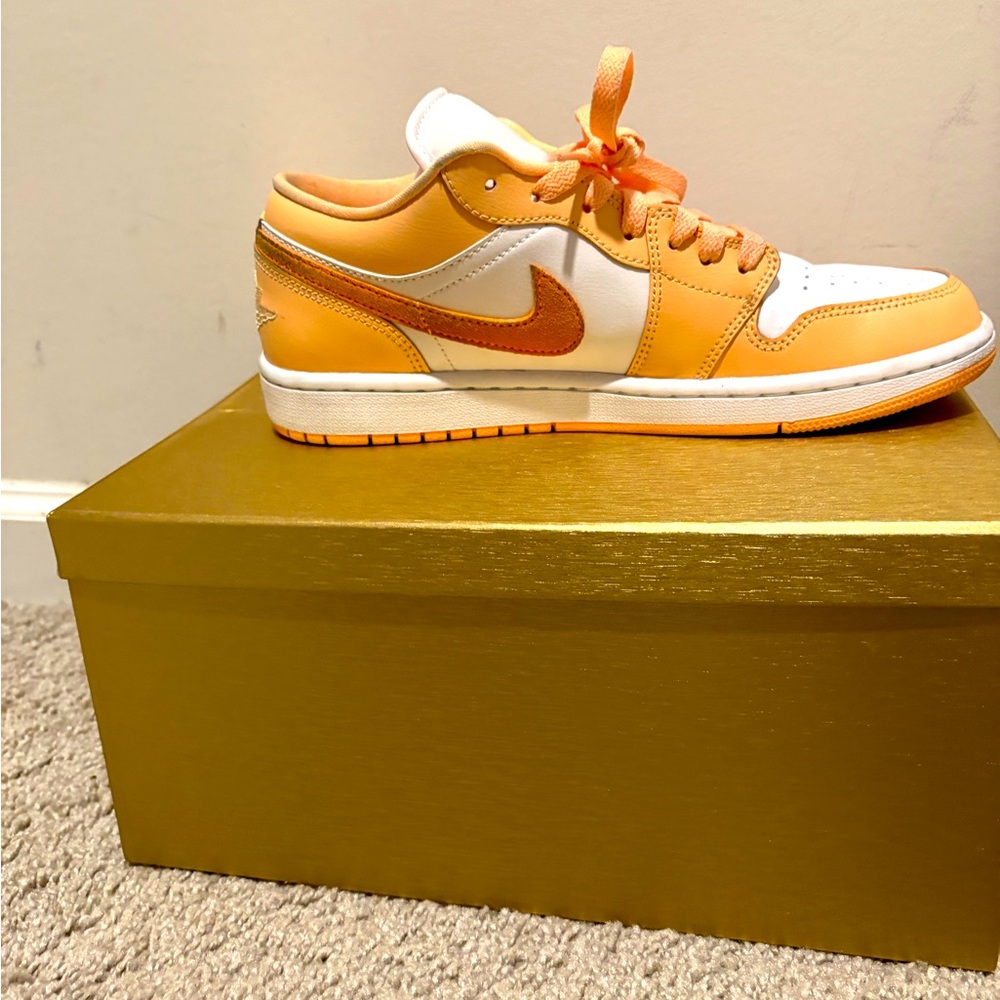 Peach Nike Dunks